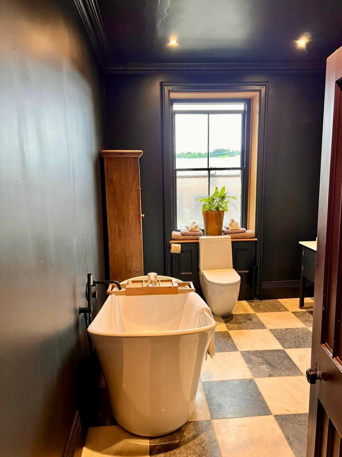 Llanerchydol Hall Suites Welshpool Εξωτερικό φωτογραφία